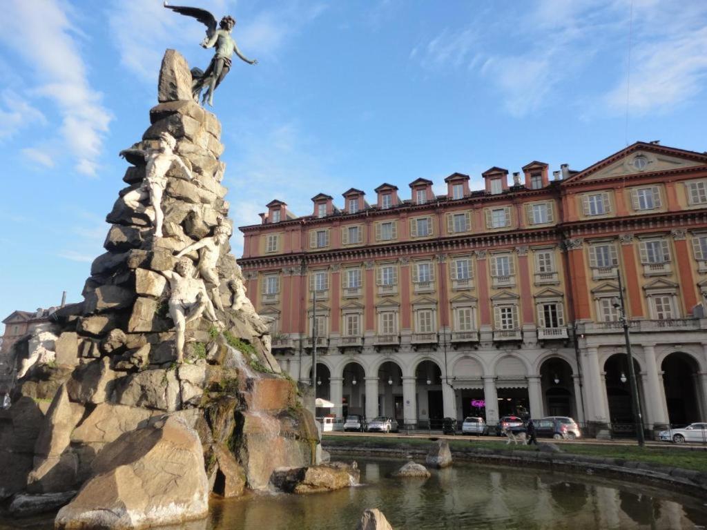 Sweet Apt Piazza Statuto 9 Deluxe Nel Pieno Centro Di Torino Bagian luar foto
